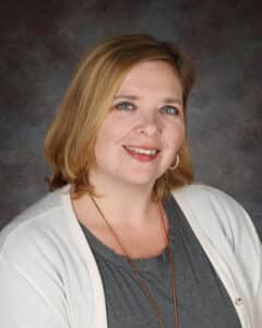 Amber Henning headshot 